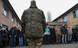 Призыв на срочную службу планируют отменить на Украине