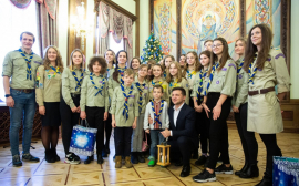 Зеленскому был передан Вифлеемский огонь мира
